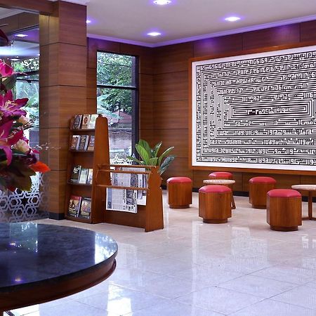 Multazam Hotel Solo Εξωτερικό φωτογραφία