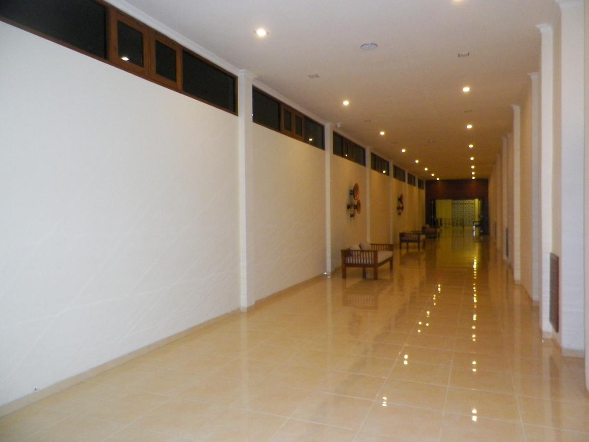 Multazam Hotel Solo Εξωτερικό φωτογραφία