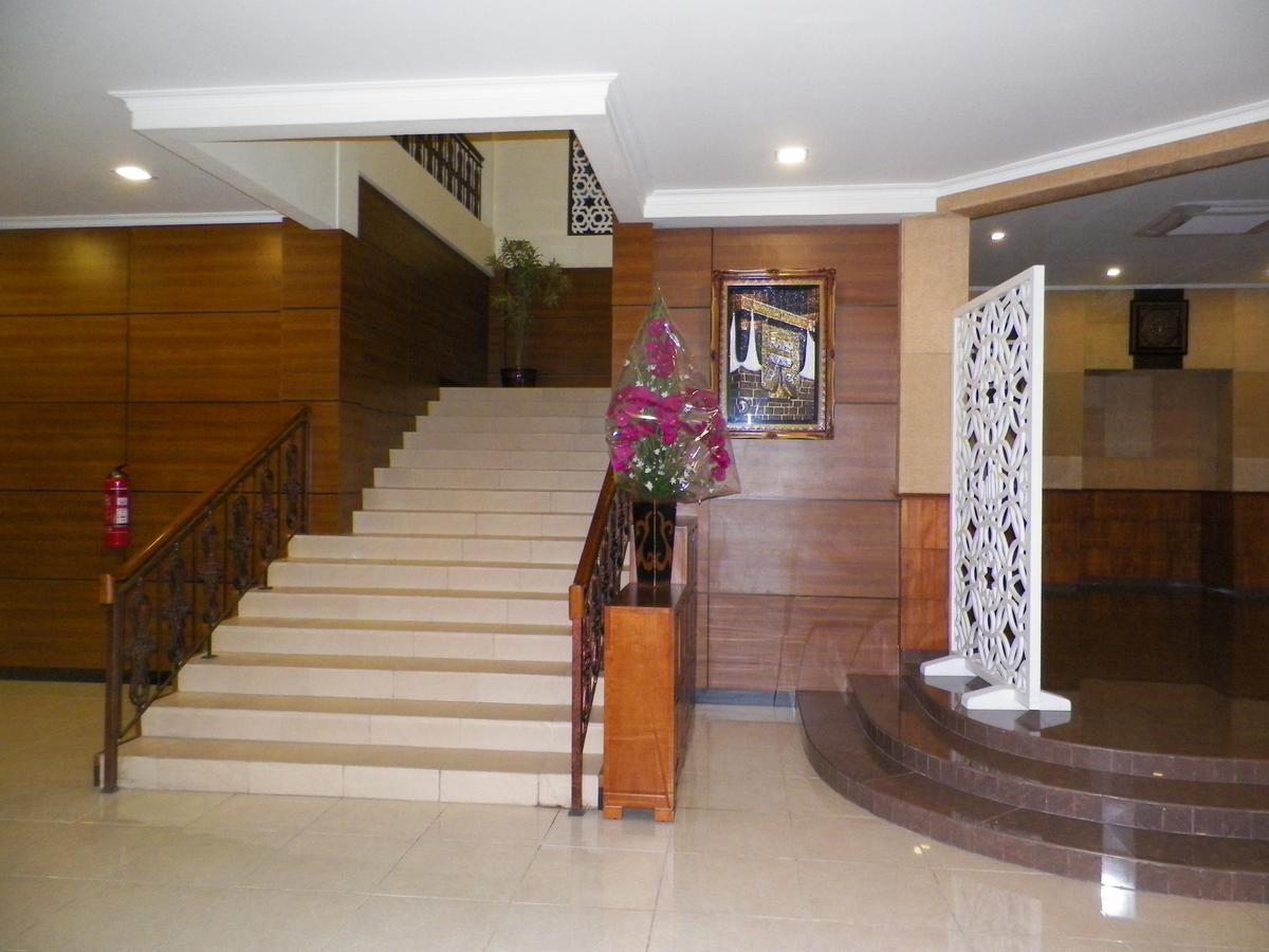 Multazam Hotel Solo Εξωτερικό φωτογραφία