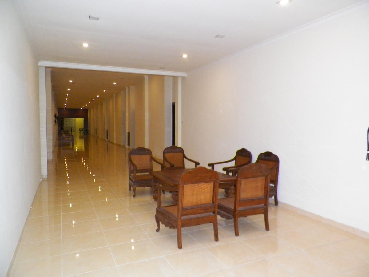 Multazam Hotel Solo Εξωτερικό φωτογραφία