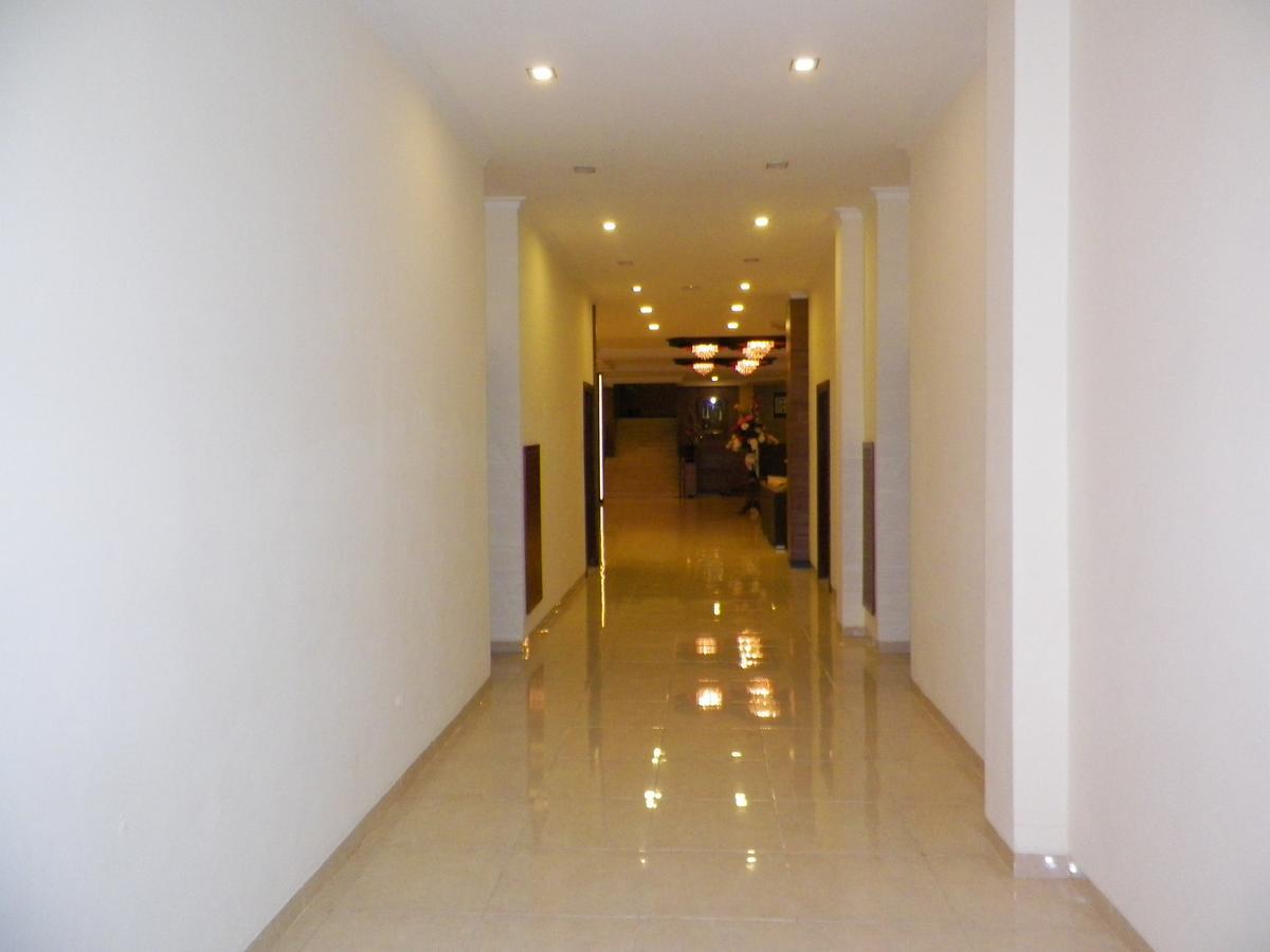 Multazam Hotel Solo Εξωτερικό φωτογραφία