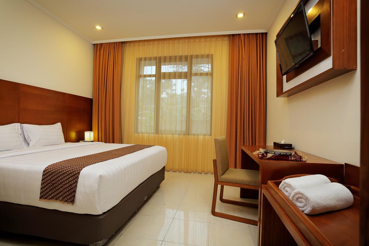 Multazam Hotel Solo Εξωτερικό φωτογραφία